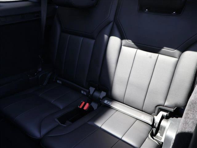 Used 2020 Land Rover Discovery Landmark AWD/4WD image 29