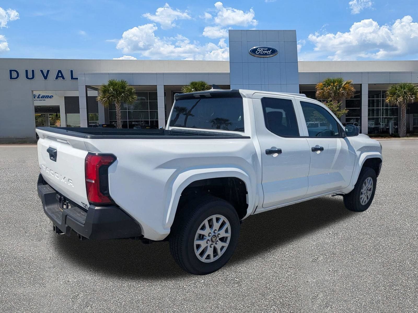 Used 2025 Toyota Tacoma SR w/ SR Upgrade Package RWD image 4