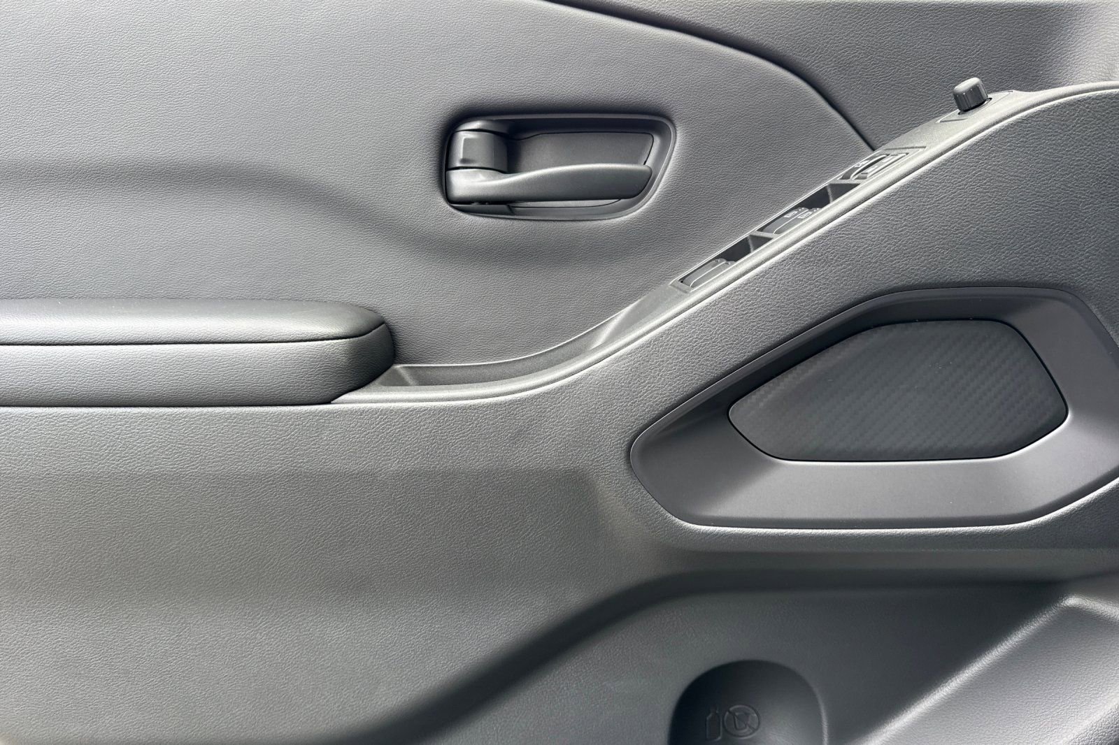 New 2026 Nissan Frontier SV w/ Tow Package image 8