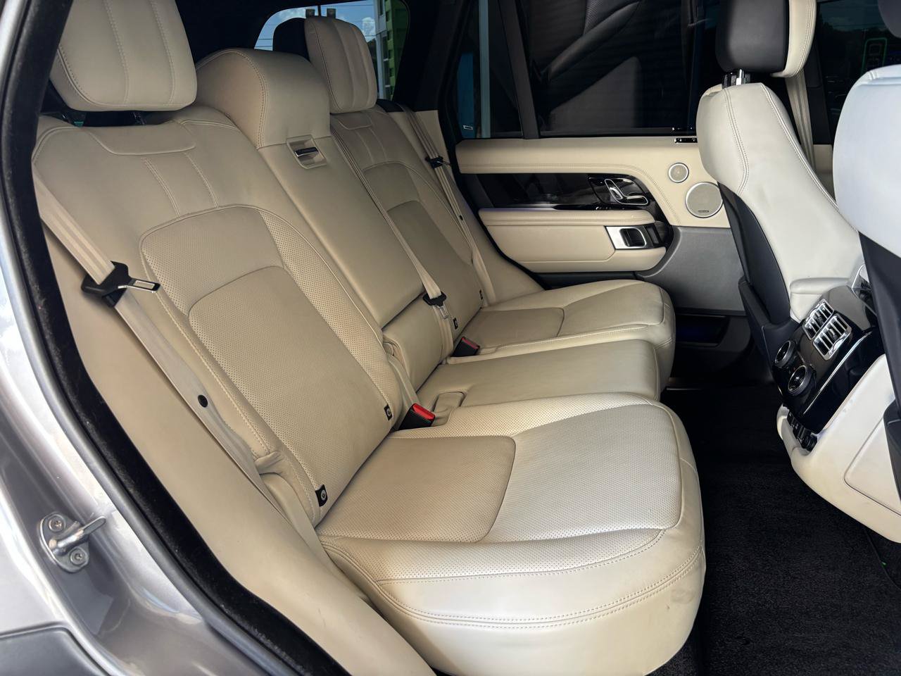 Used 2021 Land Rover Range Rover P525 Westminster Edition AWD/4WD image 25
