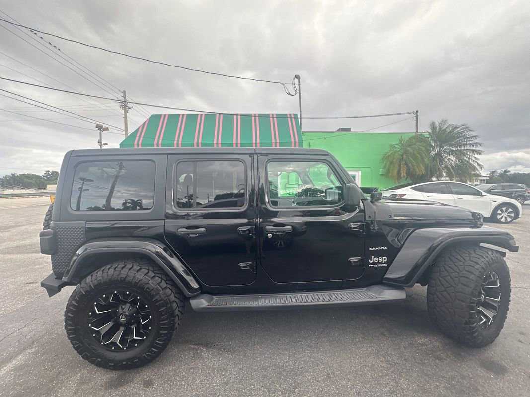 Used 2020 Jeep Wrangler Unlimited Sahara image 10
