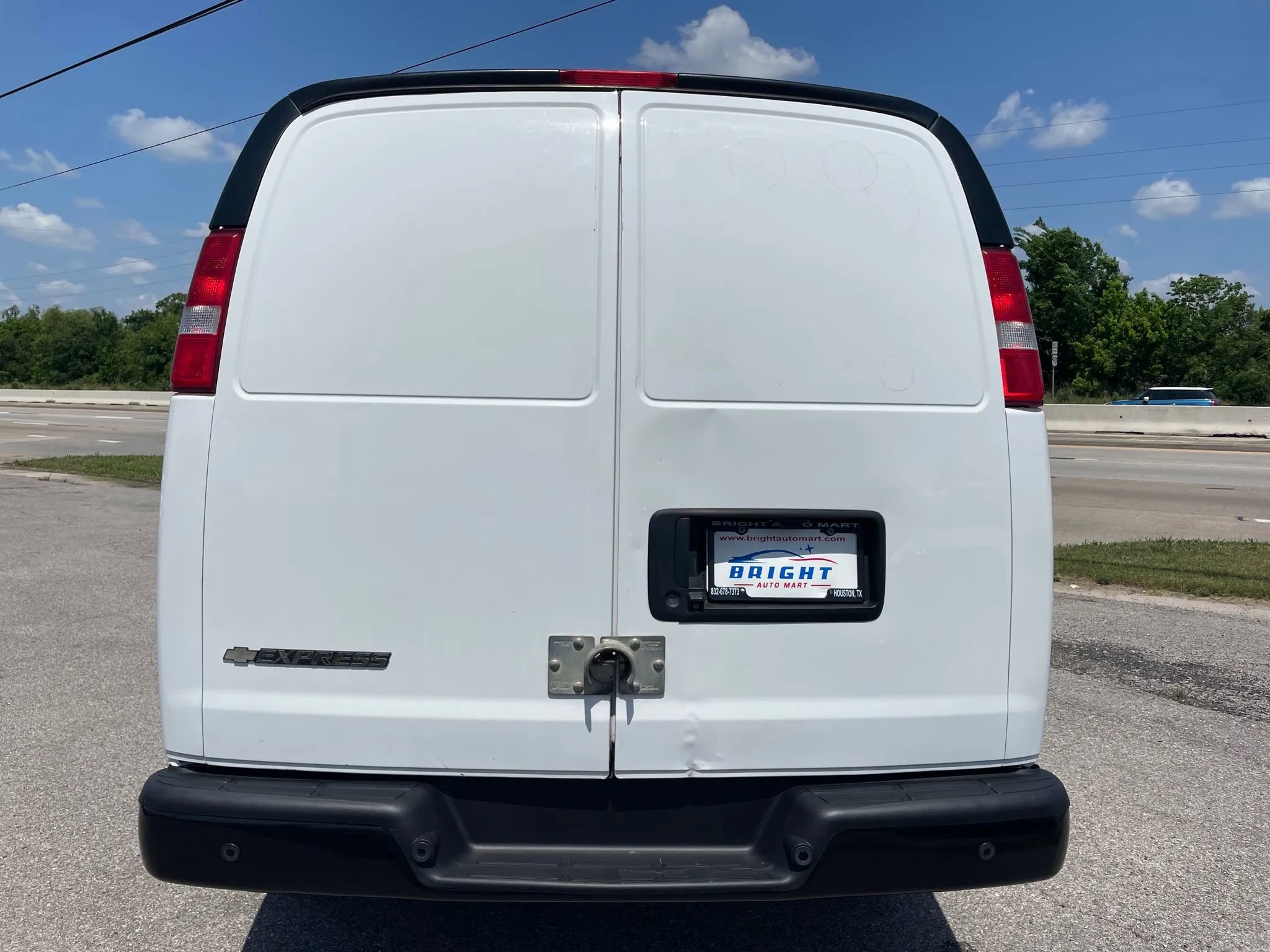 Used 2020 Chevrolet Express 2500 w/ Safety Package image 5