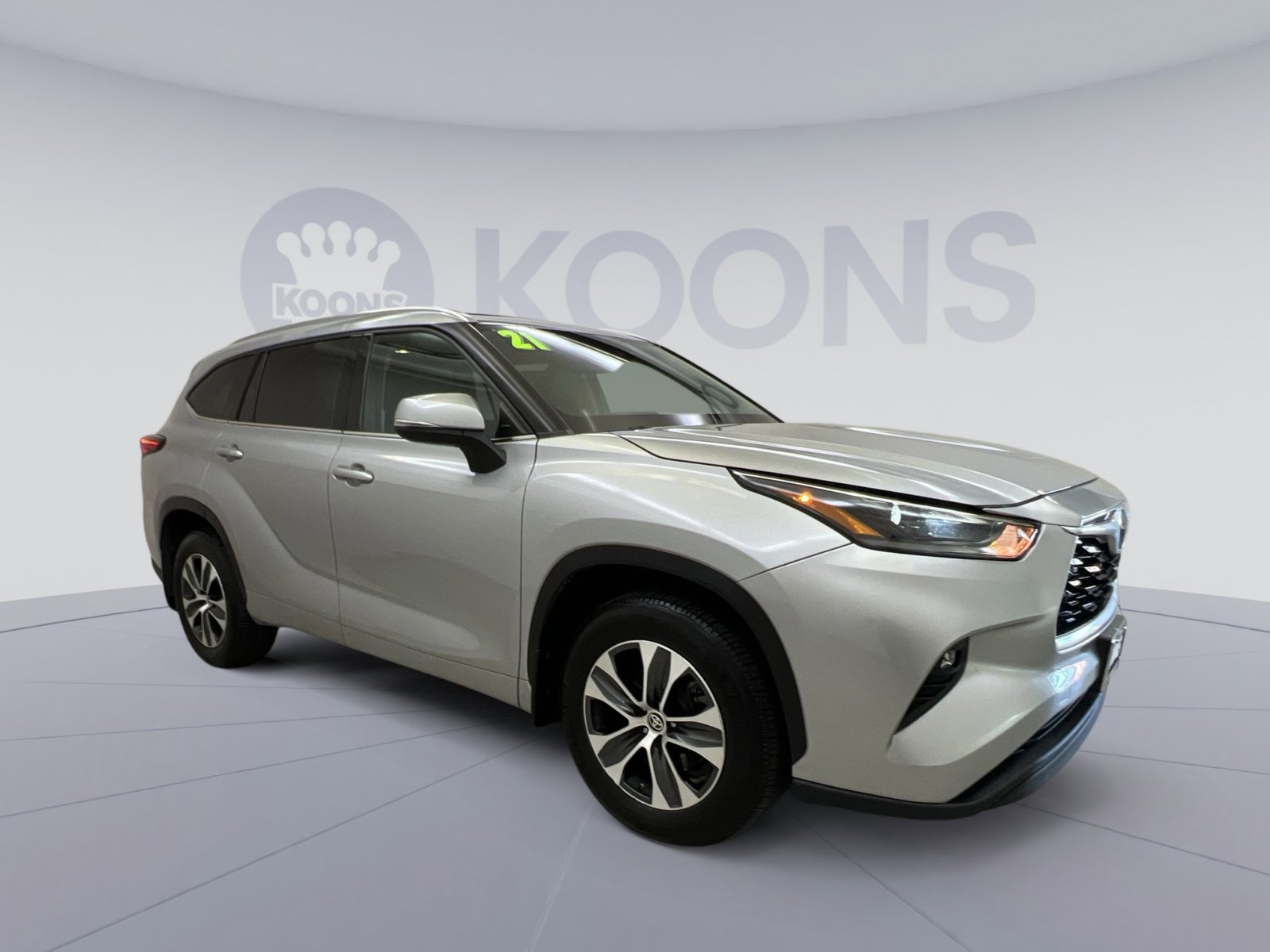 Used 2021 Toyota Highlander XLE image 14