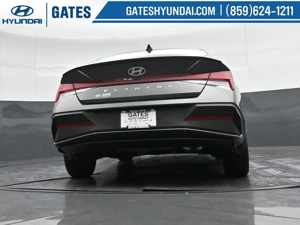 New 2026 Hyundai Elantra Sport image 33
