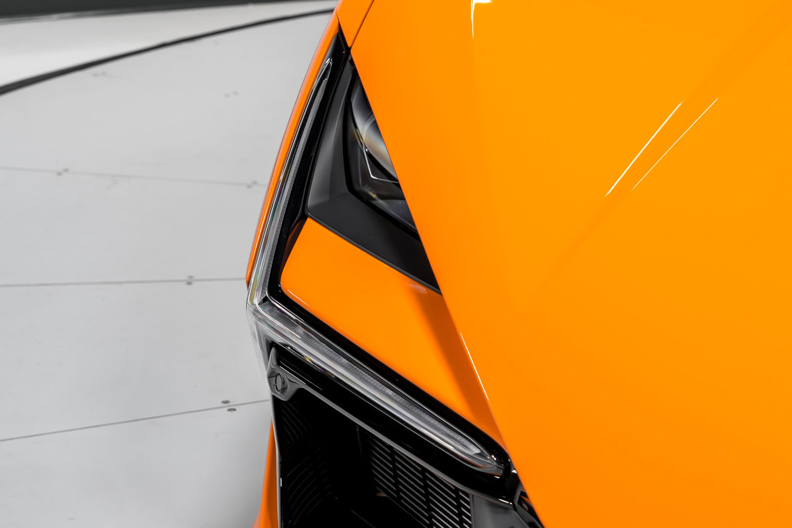 Used 2025 Lamborghini Revuelto AWD/4WD image 39