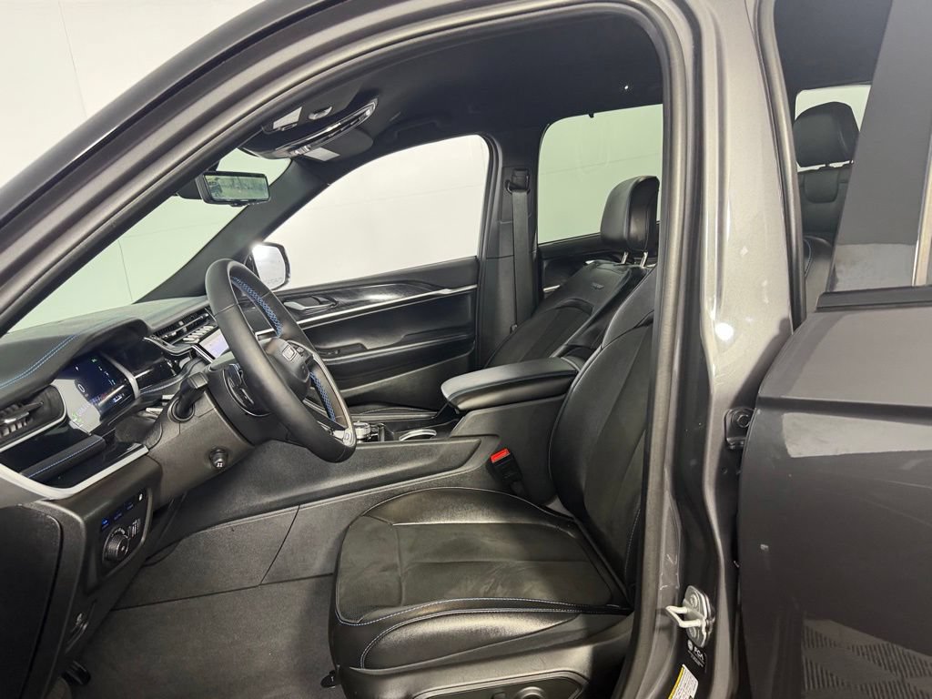 Used 2024 Jeep Grand Cherokee Trailhawk w/ Advanced Protech Group II AWD/4WD image 25
