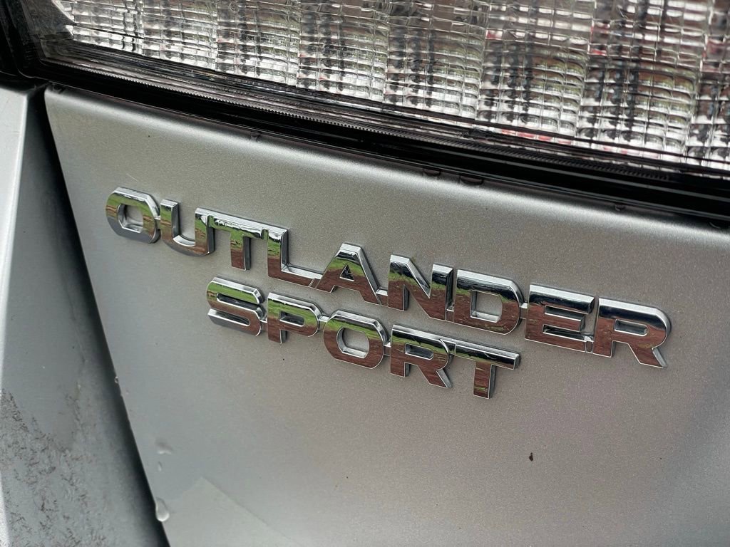 Used 2025 Mitsubishi Outlander Sport SE AWD/4WD image 27