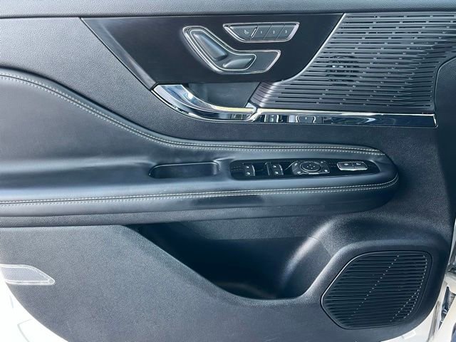 Used 2022 Lincoln Corsair AWD w/ Equipment Group 101A image 22