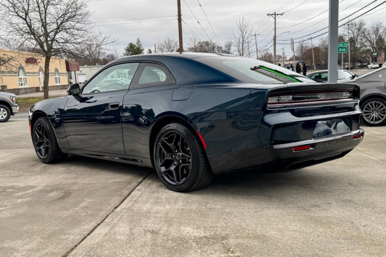 Used 2024 Dodge Charger R/T w/ Plus Group image 5
