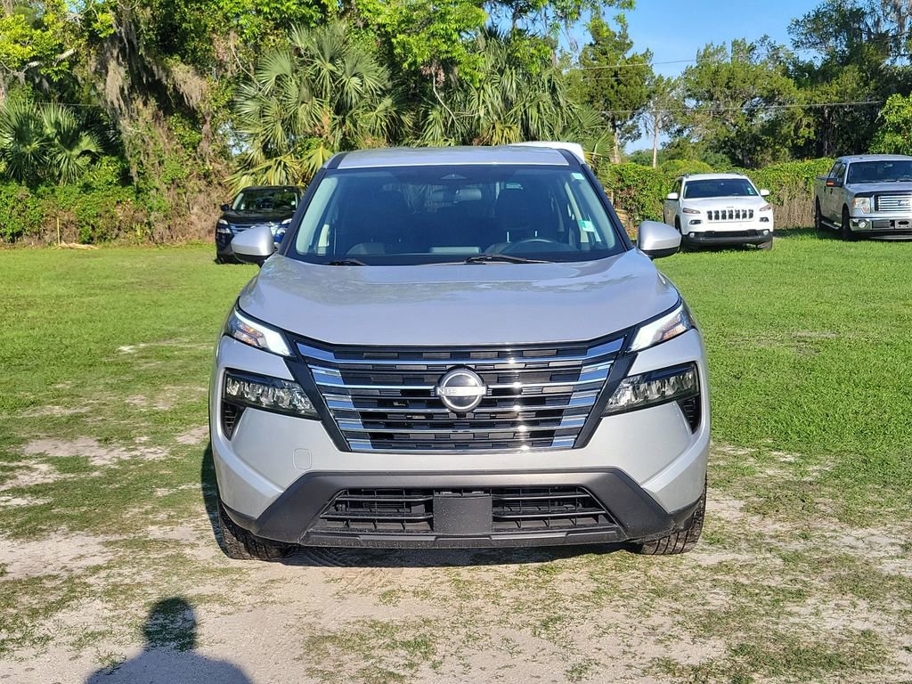Used 2024 Nissan Rogue SV AWD/4WD image 6