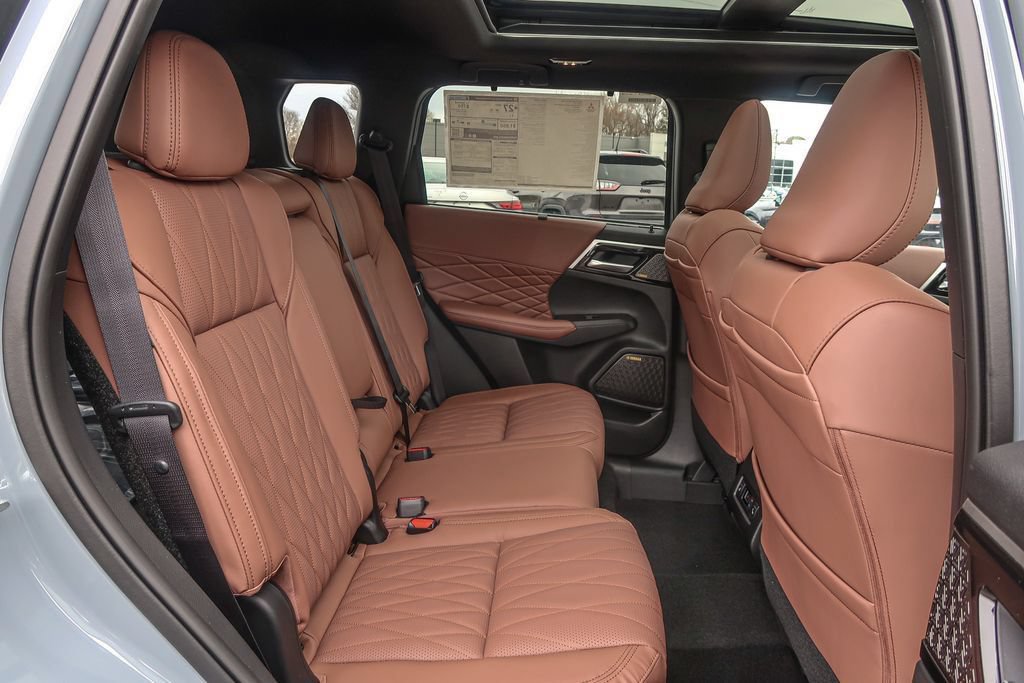 New 2026 Mitsubishi Outlander SEL AWD/4WD image 16