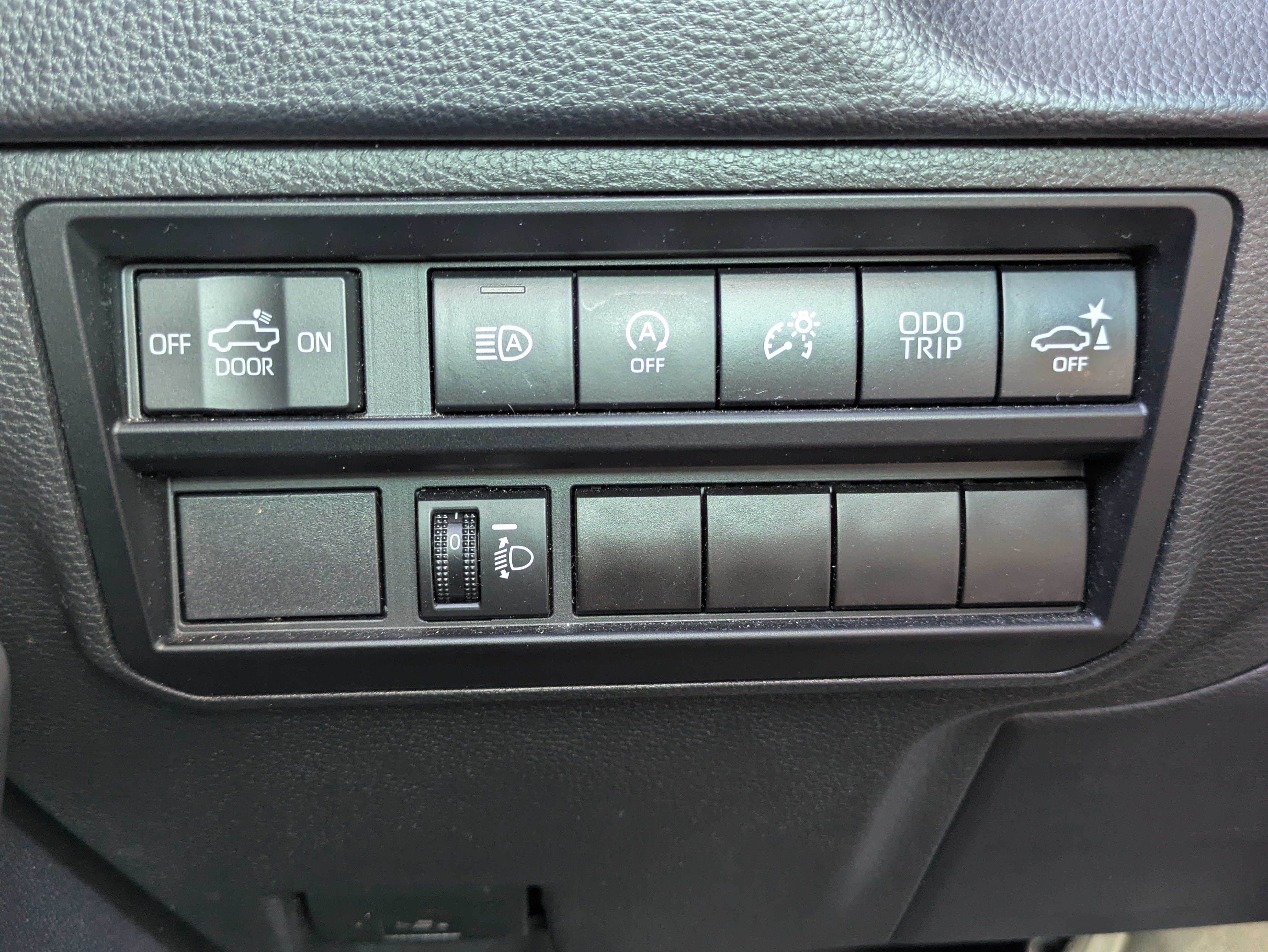 Used 2022 Toyota Tundra SR5 w/ TRD Off-Road Package AWD/4WD image 23