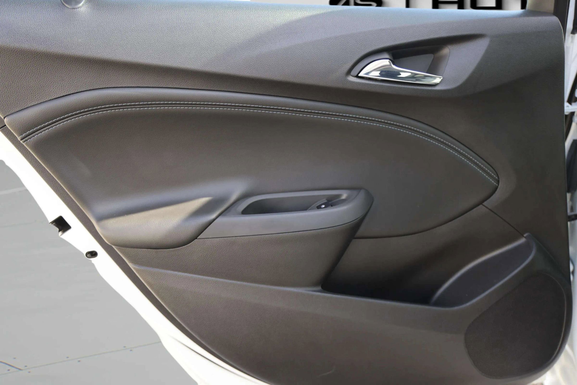 Used 2017 Chevrolet Cruze Premier image 26