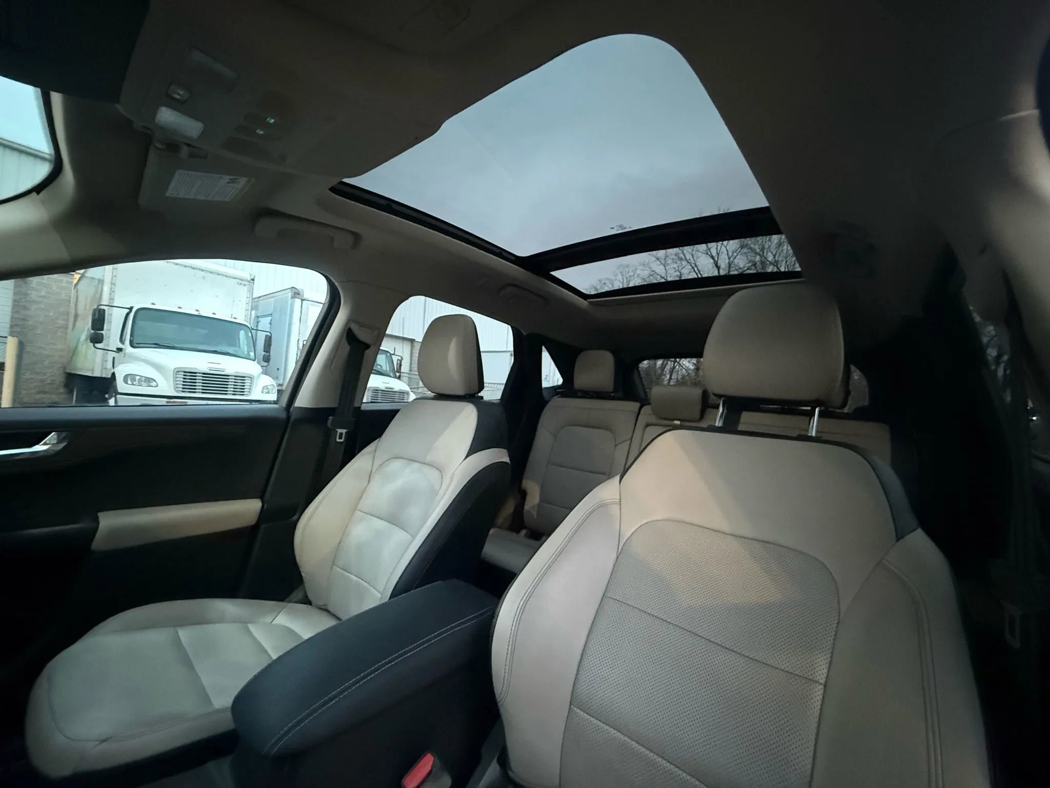 Used 2020 Ford Escape Titanium image 41