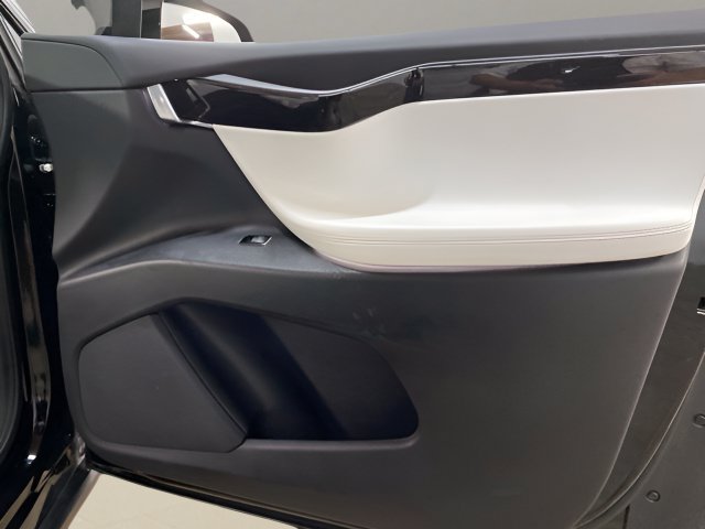 Used 2018 Tesla Model X 75D AWD/4WD image 47