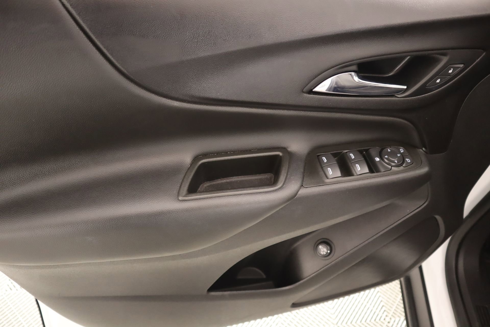 Used 2021 Chevrolet Equinox LT image 15