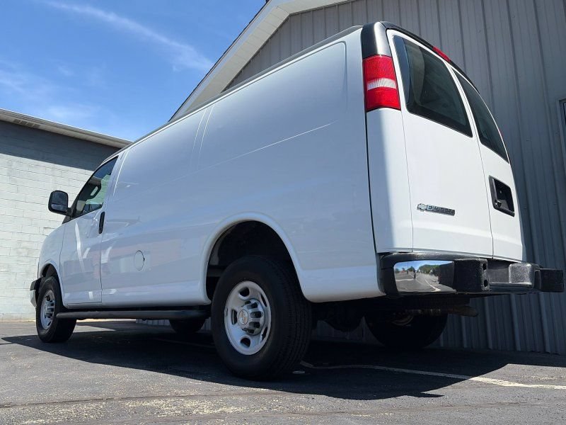 Used 2023 Chevrolet Express 2500 w/ Driver Convenience Package RWD image 12