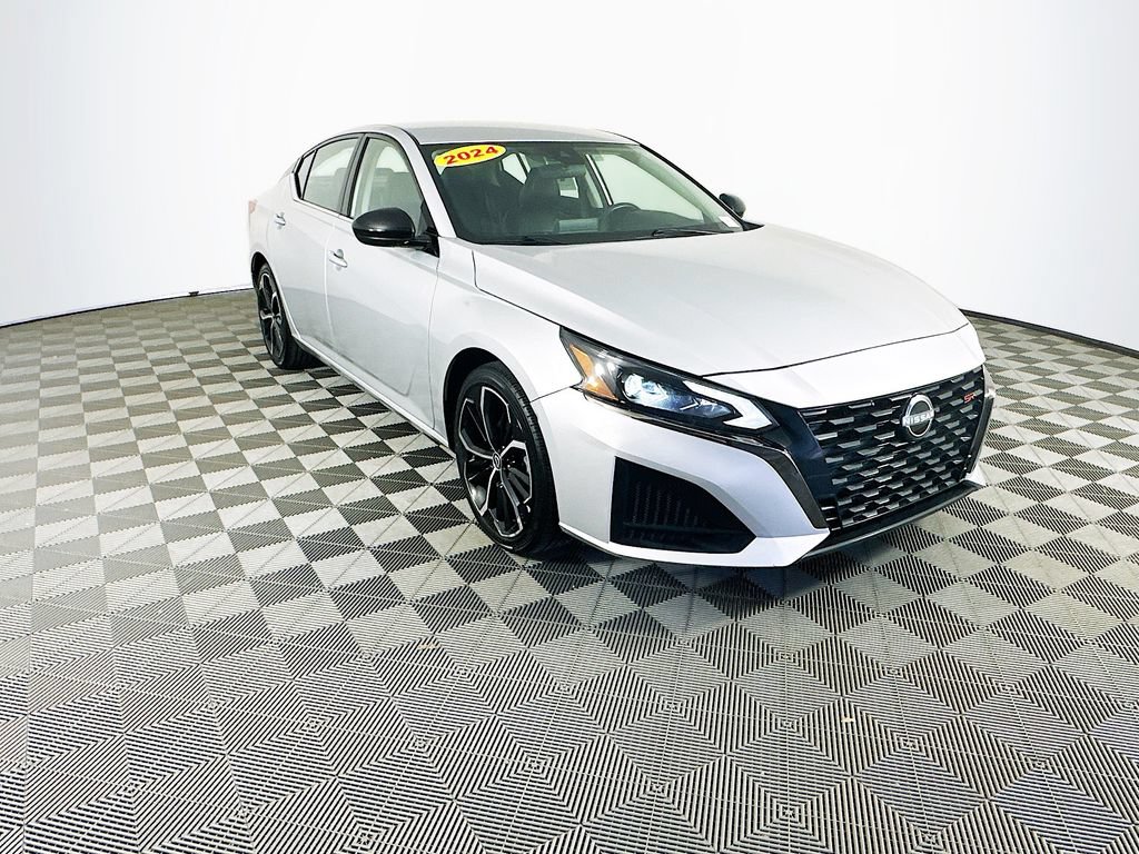 Used 2024 Nissan Altima 2.5 SR FWD video 3