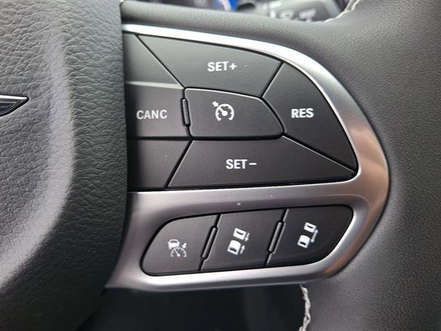 New 2026 Chrysler Pacifica Select image 19