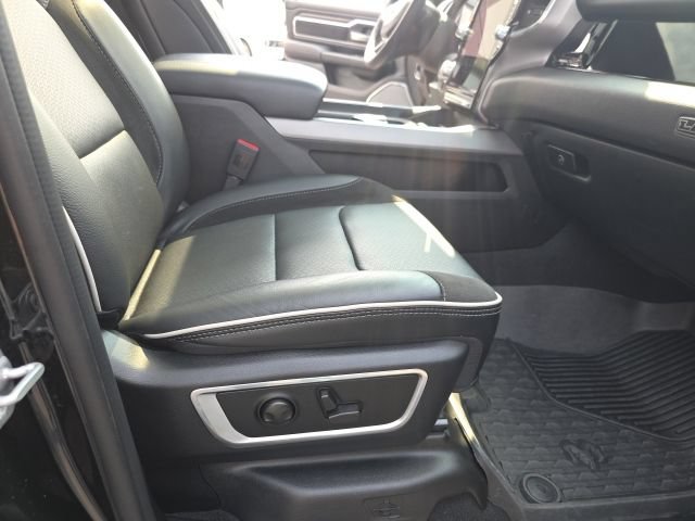 Used 2025 RAM 1500 Laramie w/ Night Edition AWD/4WD image 38
