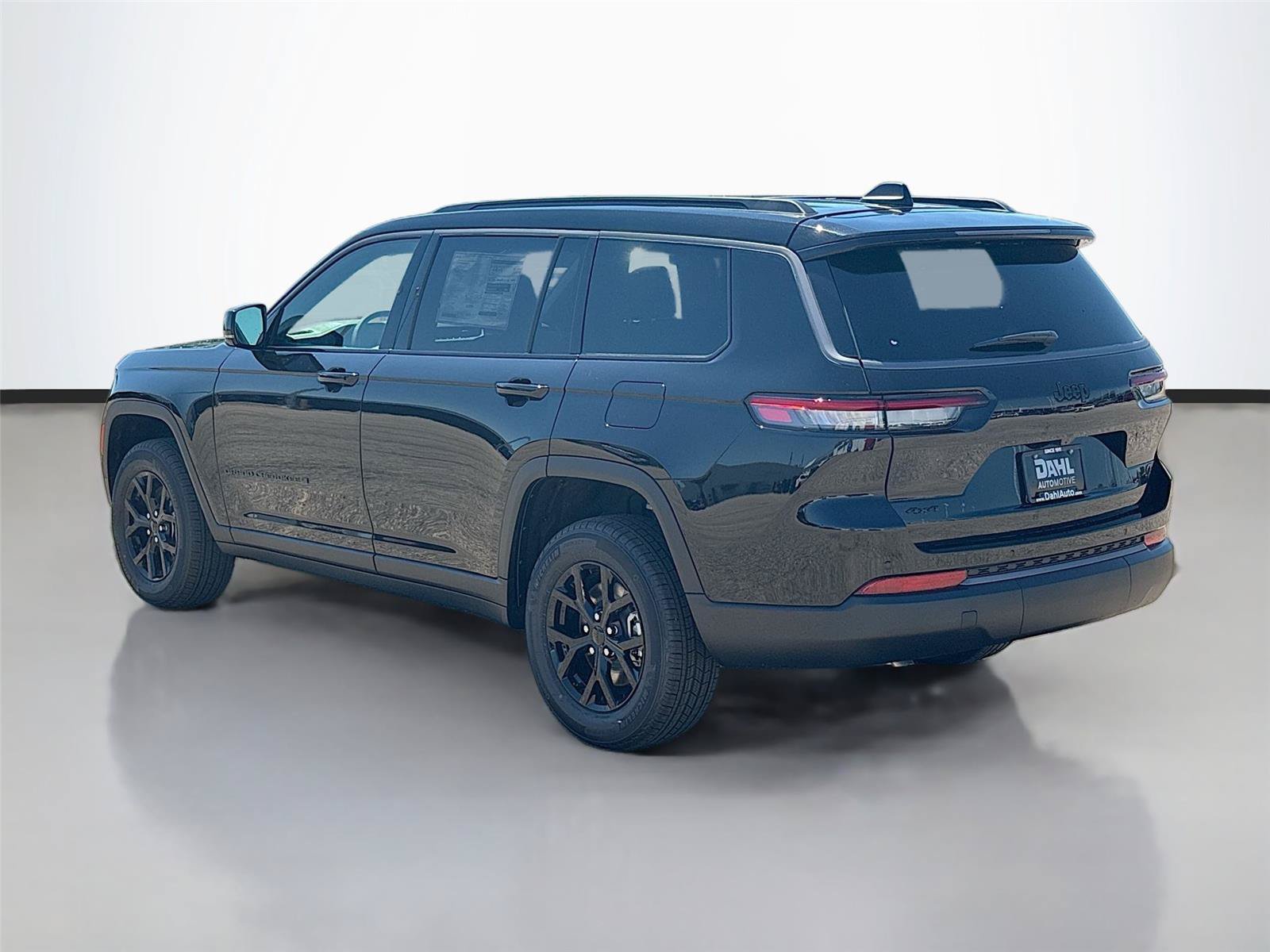 New 2026 Jeep Grand Cherokee L 4WD image 10