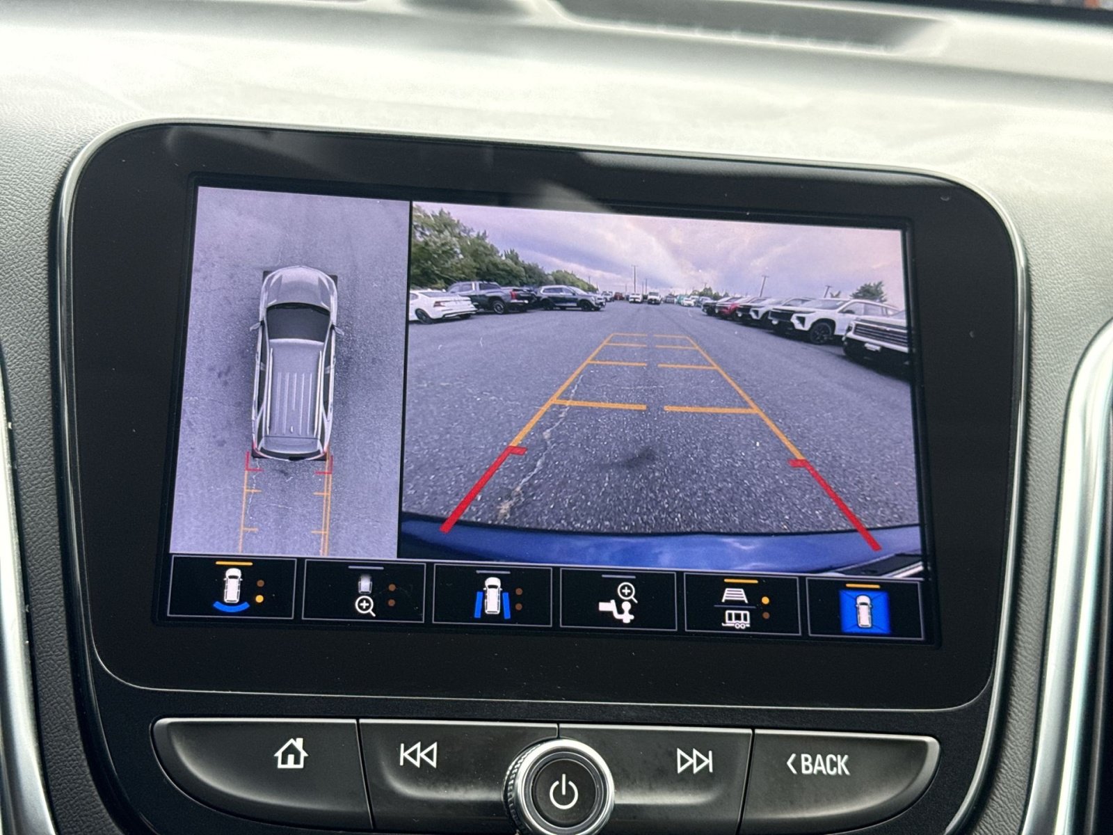 Used 2022 Chevrolet Equinox Premier FWD image 20