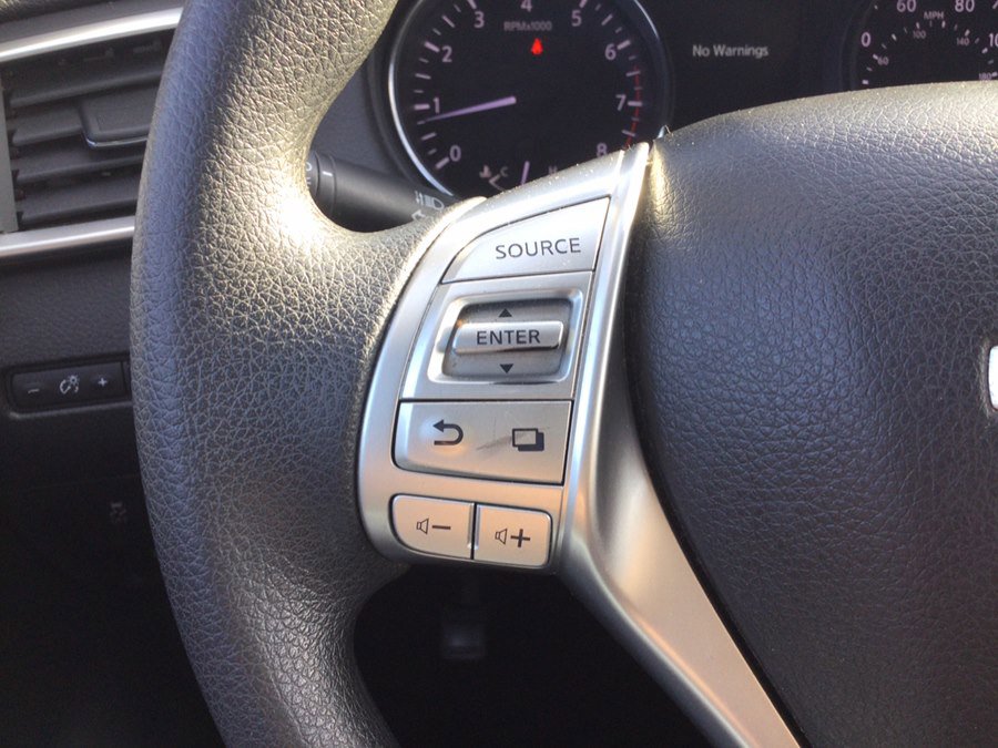 Used 2015 Nissan Rogue SV w/ SV Premium Package image 26