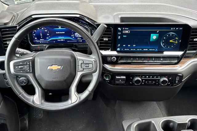 Used 2025 Chevrolet Silverado 1500 LT image 16