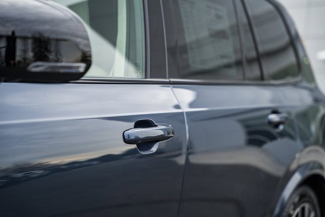 New 2026 Volvo XC90 B6 Ultra w/ Lounge Package image 16