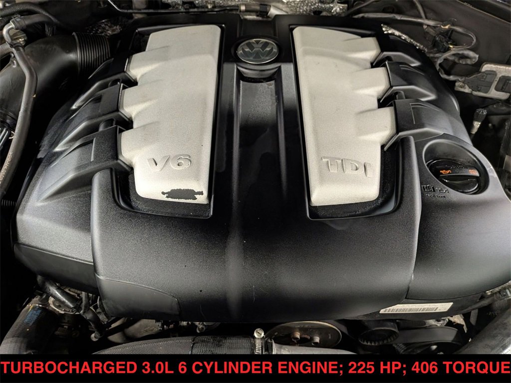 Used 2012 Volkswagen Touareg Sport image 20