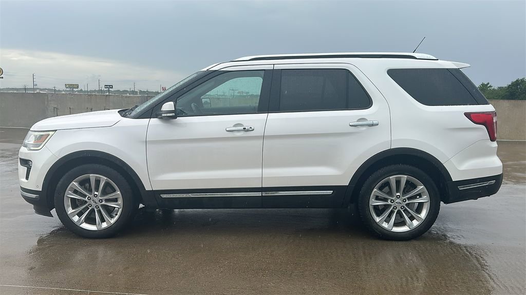 Used 2018 Ford Explorer Limited w/ Equipment Group 301A FWD image 10