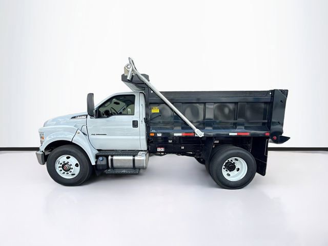 New 2027 Ford F750 2WD Regular Cab Super Duty image 3