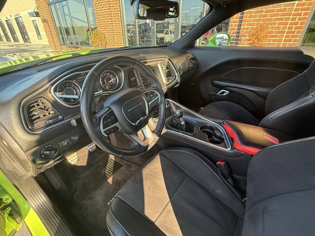 Used 2015 Dodge Challenger R/T Plus RWD image 17