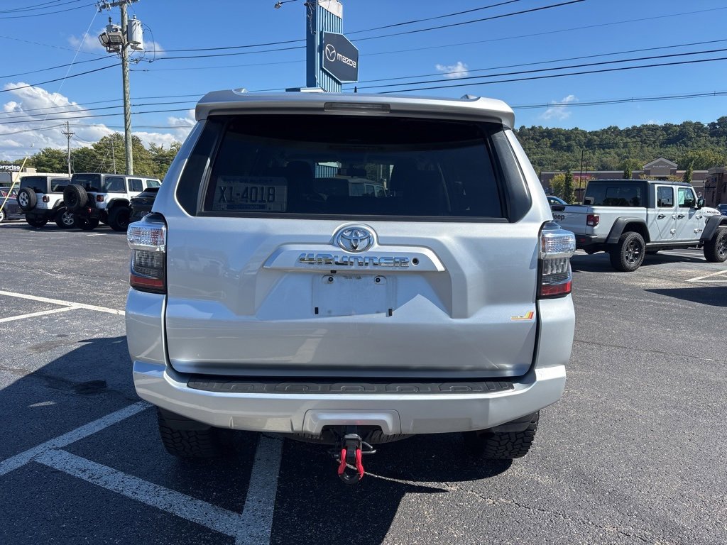Used 2018 Toyota 4Runner SR5 image 6