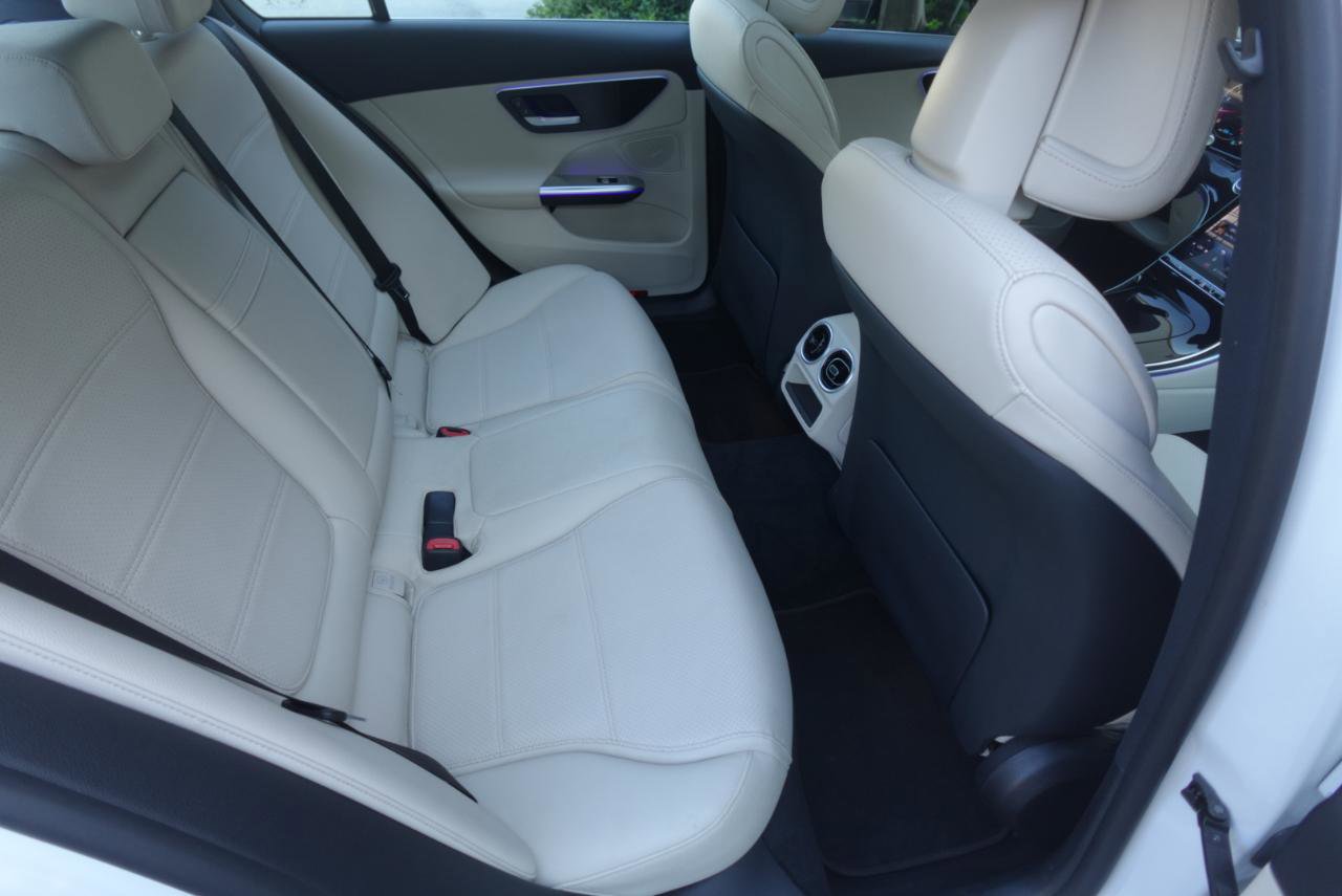 Used 2022 Mercedes-Benz C 300 4MATIC Sedan image 16