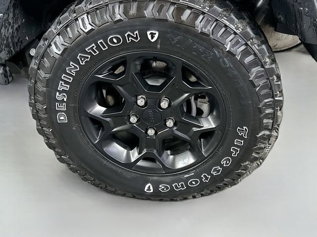 Used 2023 Jeep Wrangler Unlimited w/ Cold Weather Group AWD/4WD image 31
