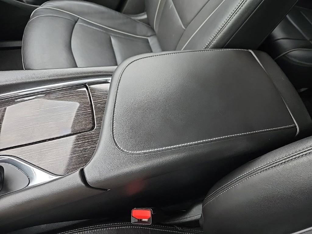 Used 2020 Buick Enclave Avenir image 35