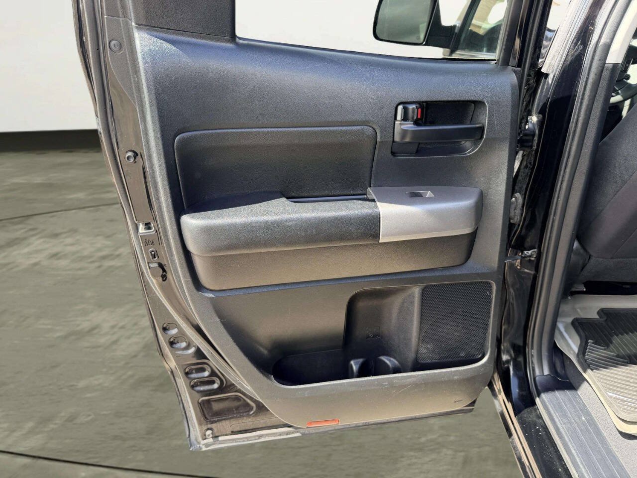Used 2012 Toyota Tundra 4x4 Double Cab w/ SR5 Pkg image 13