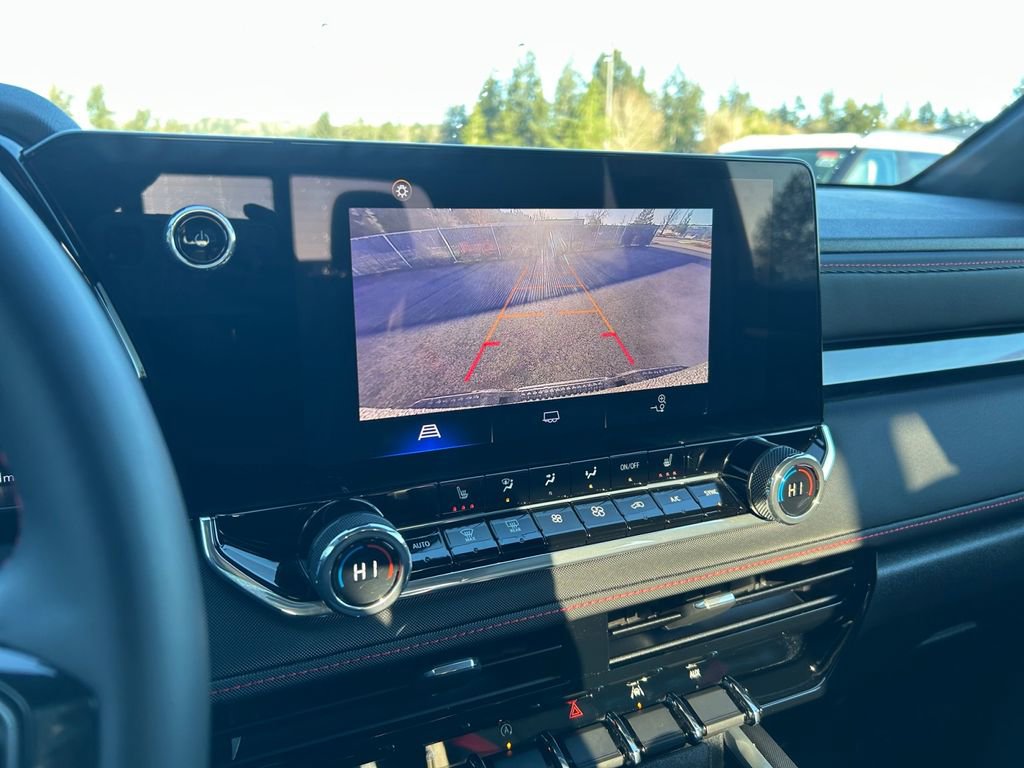 Used 2024 Chevrolet Colorado Z71 w/ Z71 Convenience Package 2 image 19