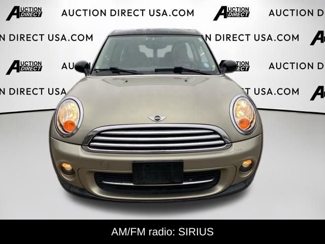 Used 2011 MINI Cooper Clubman Base image 2
