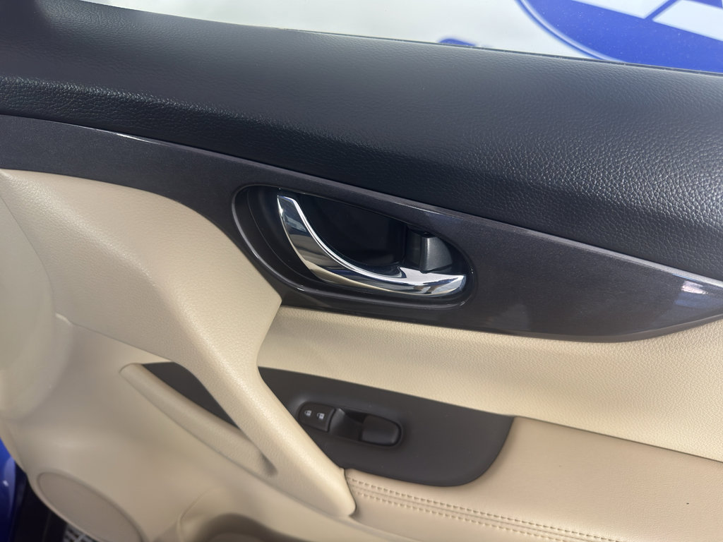 Used 2020 Nissan Rogue SV AWD/4WD image 41