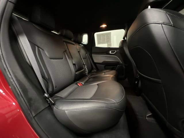 Used 2024 Jeep Compass Latitude image 25