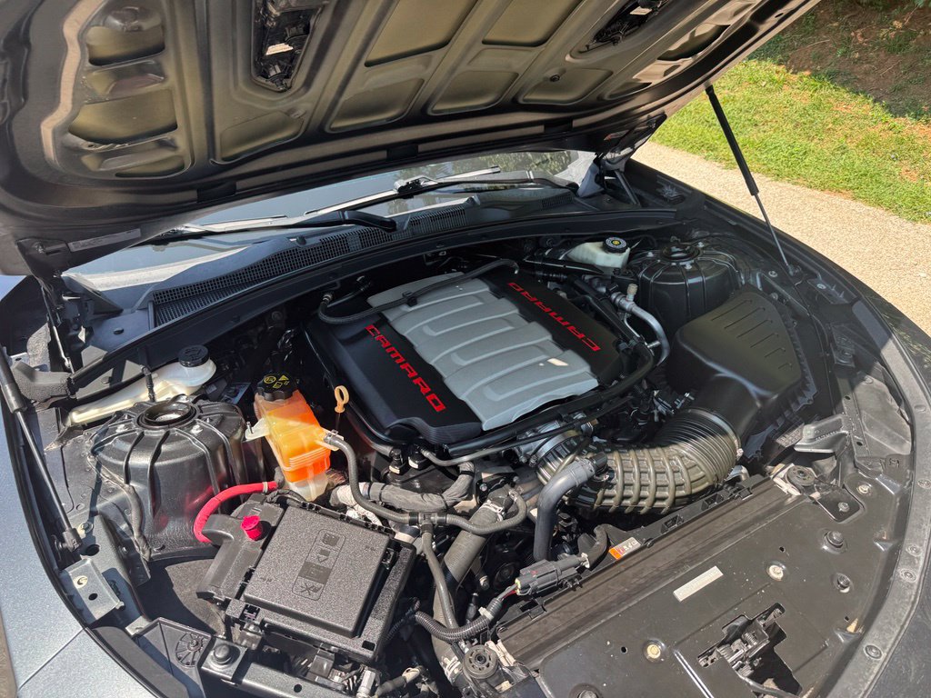 Used 2017 Chevrolet Camaro SS RWD image 13