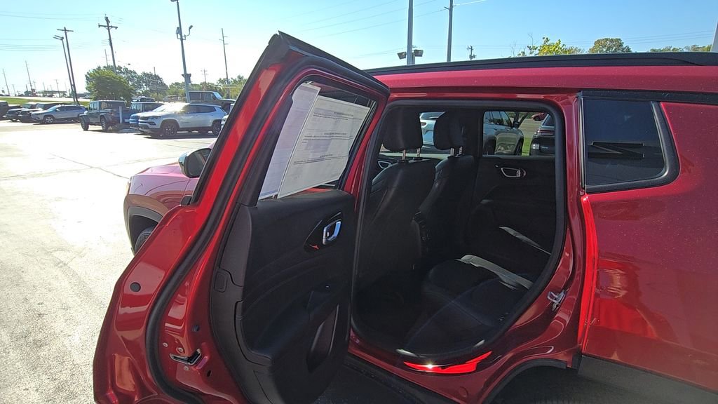 New 2026 Jeep Compass Latitude image 15