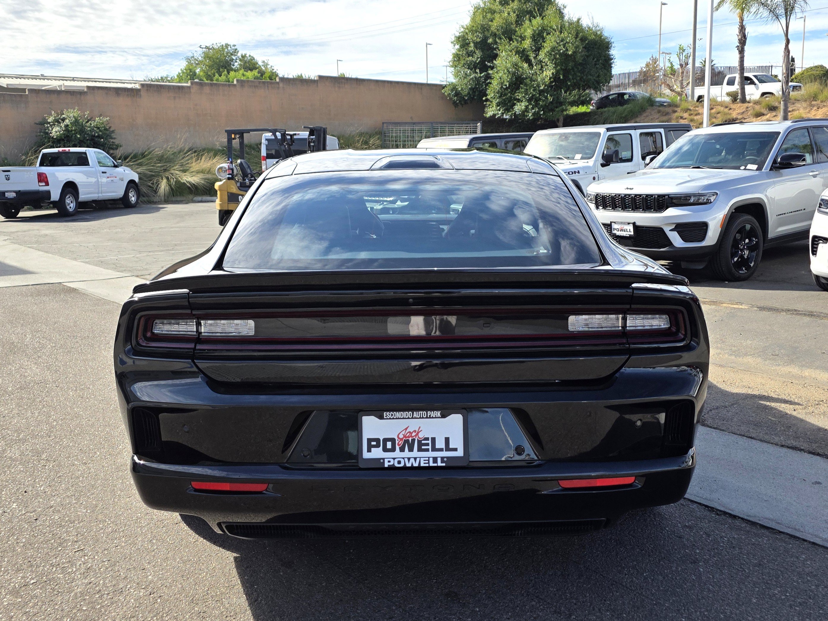 New 2025 Dodge Charger Daytona Scat Pack w/ Track Pack AWD/4WD image 4