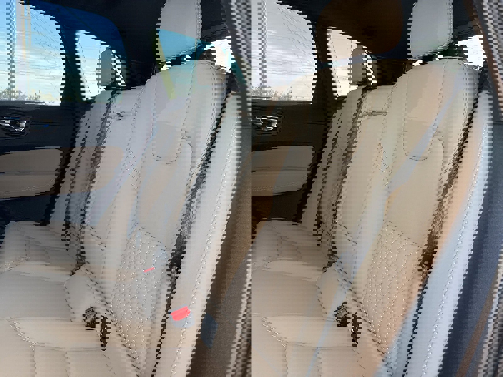 New 2026 Volvo XC60 B5 Plus w/ Protection Package Premier image 11