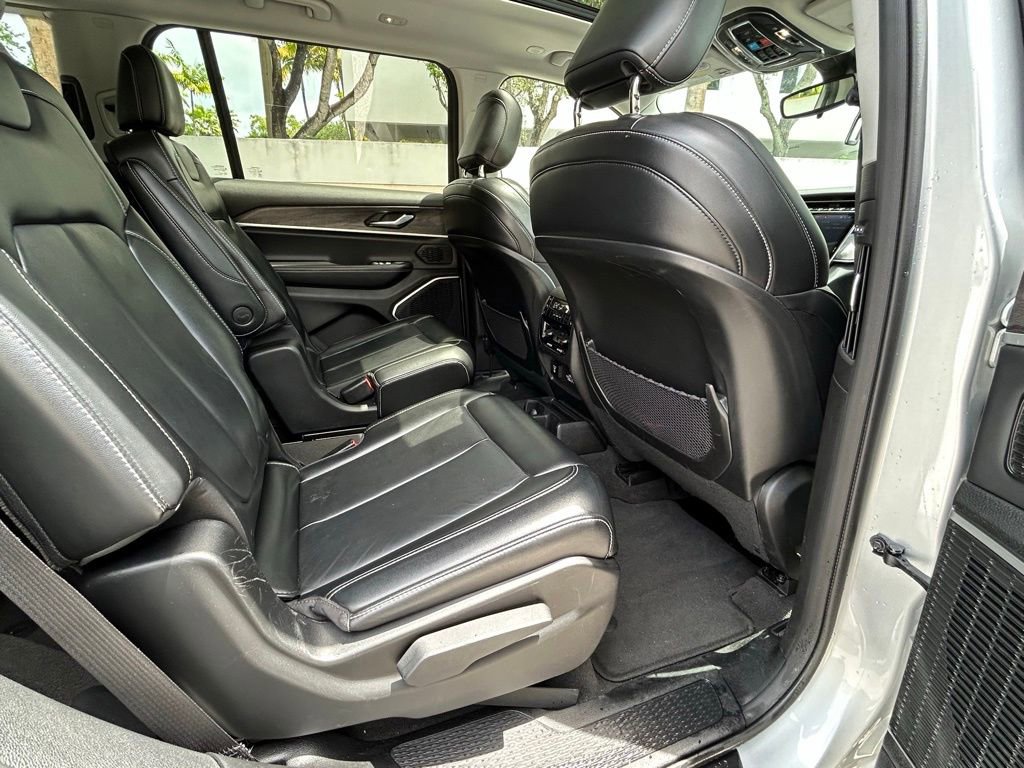 Used 2021 Jeep Grand Cherokee L Limited image 39