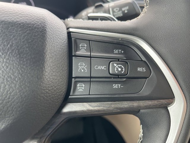 Used 2024 Jeep Grand Cherokee Limited image 29