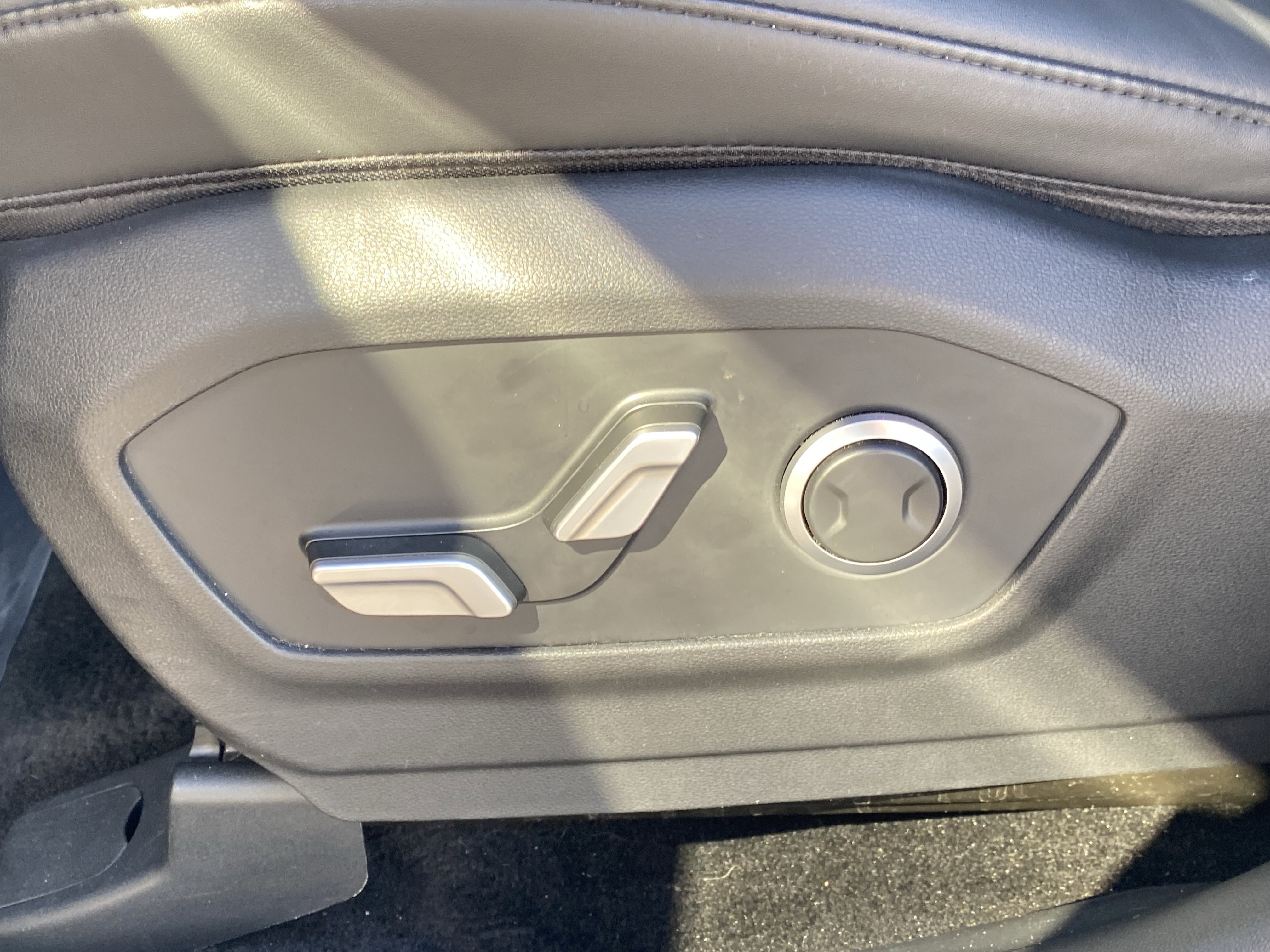 Used 2024 Hyundai Santa Fe SEL image 17