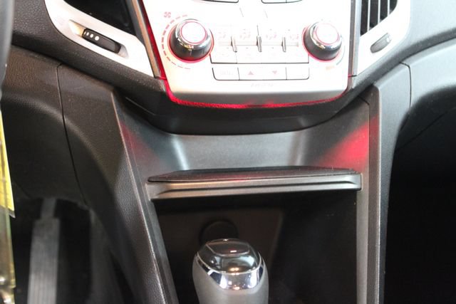 Used 2017 GMC Terrain SLE AWD/4WD image 19